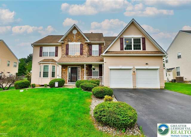 Property at 10 Windrift Ct, Easton, PA 18045, 4 beds, 3.5 baths