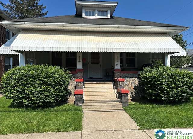 Property at 30 S 16th St, Wilson Borough, PA 18042, 3 beds, 1 bath