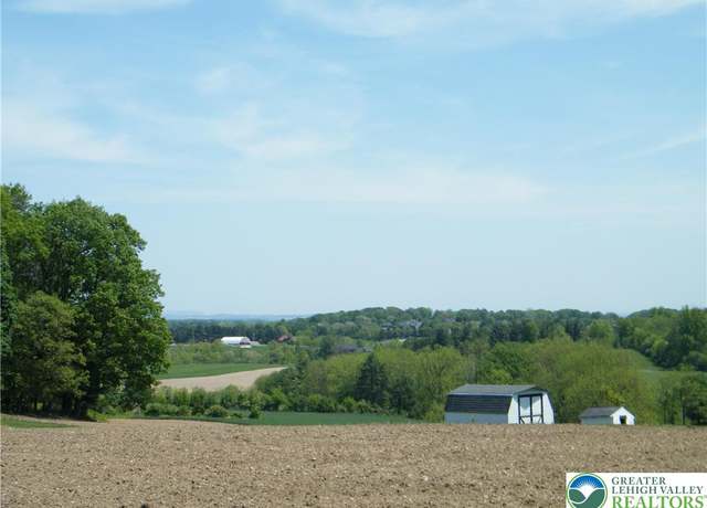 Property at 2115 Seipstown Rd, Weisenberg Twp, PA 18051