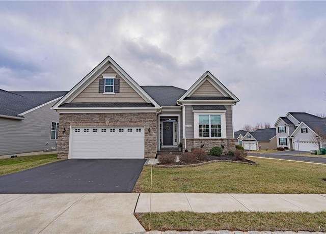 Property at 4096 Rutz Ln, South Whitehall Twp, PA 18104, 2 beds, 2 baths