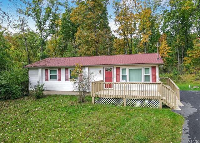 Property at 1628 Green Tree Cir, Chestnuthill Twp, PA 18354, 3 beds, 2 baths