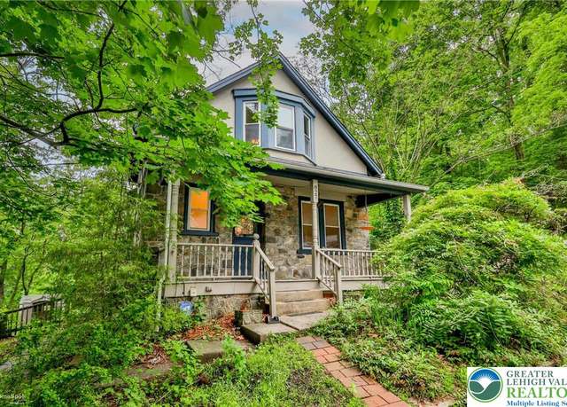 Property at 827 S Lynn St, Bethlehem City, PA 18015, 2 beds, 1 bath
