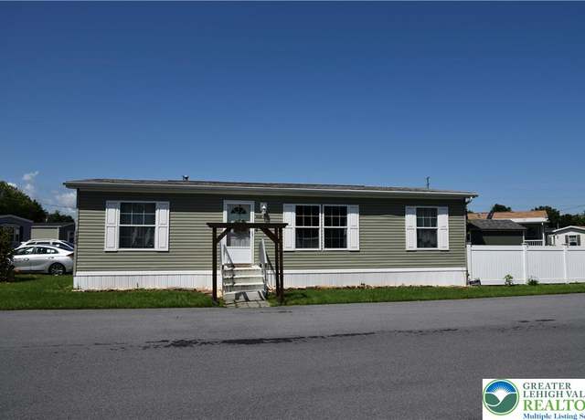 Property at 7424 Marquis Dr, Upper Macungie Twp, PA 18087, 3 beds, 2 baths