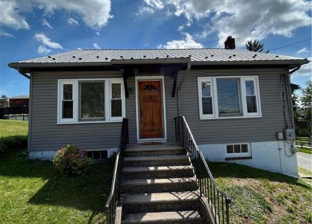 Property at 228 Diamond St, Slatington Borough, PA 18080, 3 beds, 1 bath