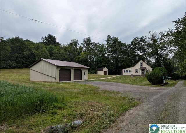Property at 124 Sterling Vly, Polk Twp, PA 18331, 3 beds, 1 bath