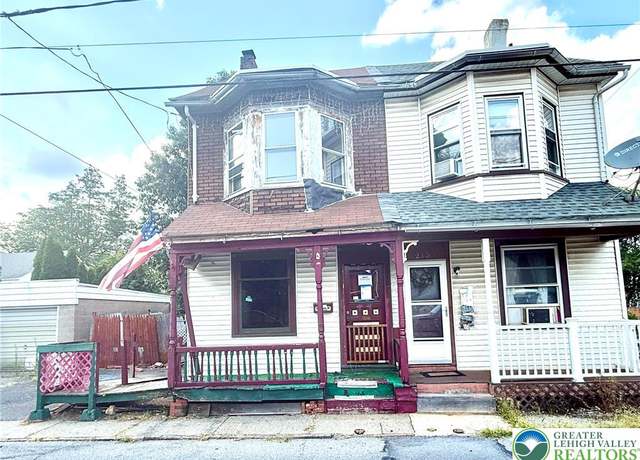 Property at 213 E Raspberry St, Bethlehem City, PA 18018, 3 beds, 1 bath