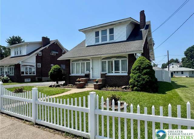 Property at 1790 Chapel Ave, Allentown City, PA 18103, 3 beds, 1.5 baths