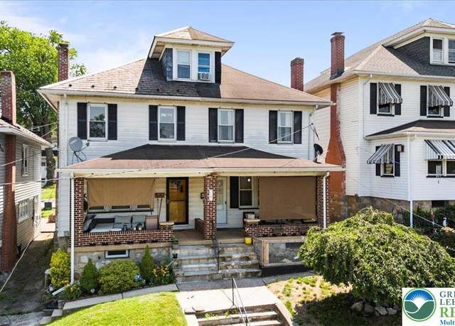 Property at 45 Wright St, Wilson Boro, PA 18042, 4 beds, 1.5 baths