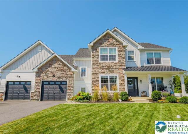 Property at 1026 Lisa Ln, Palmer Twp, PA 18045, 4 beds, 2.5 baths
