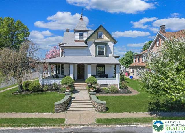 Property at 400 10th St, Easton, PA 18042, 5 beds, 2 baths