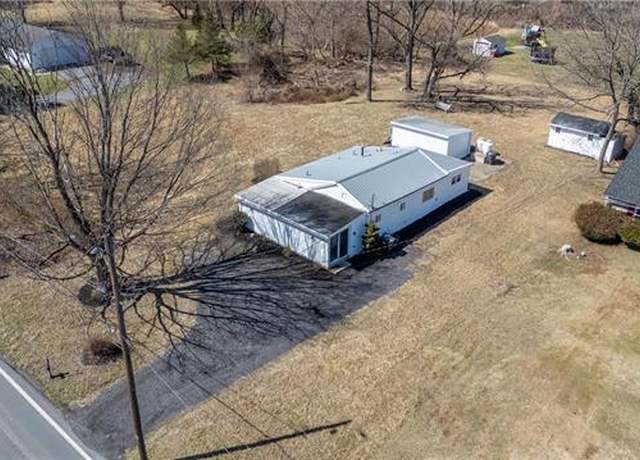 Property at 3133 Orefield Rd, Allentown City, PA 18104-9746, 3 beds, 1.5 baths