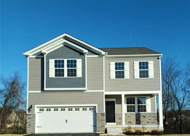 Property at 312 Knollwood Dr, Forks Twp, PA 18040, 4 beds, 2.5 baths