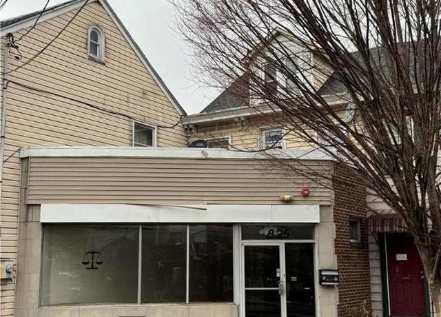 Property at 825 Walnut Ave, Easton, PA 18042, 3 beds, 2.5 baths