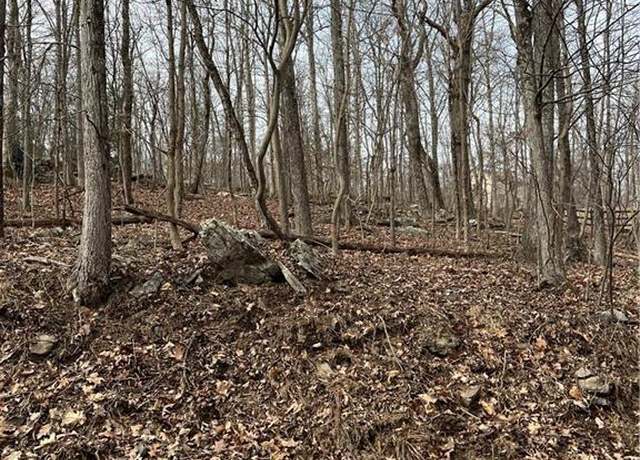 Property at 537 Maxatawny Dr, Coolbaugh Twp, PA 18347