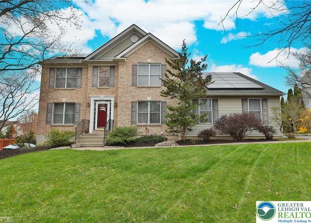 Property at 7200 Periwinkle Dr, Macungie Borough, PA 18062, 4 beds, 3 baths