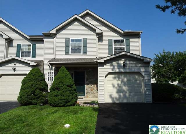 Property at 4122 Rexford Dr, Bethlehem Twp, PA 18020, 3 beds, 2.5 baths
