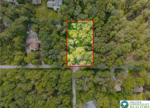 Property at 804 Evergreen Dr, Coolbaugh Twp, PA 18347