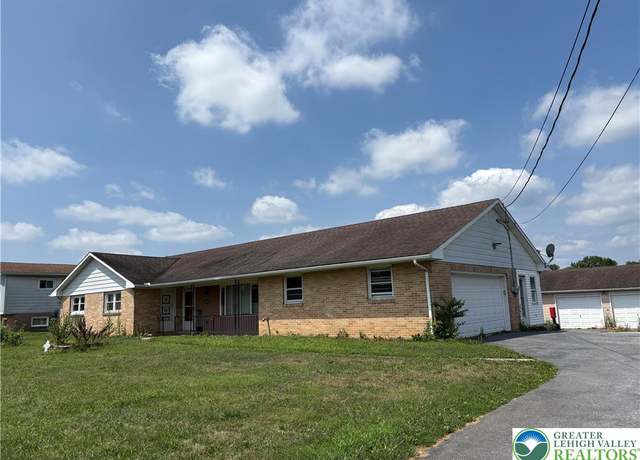 Property at 2841 Willow St, North Whitehall Twp, PA 18037, 3 beds, 1.5 baths