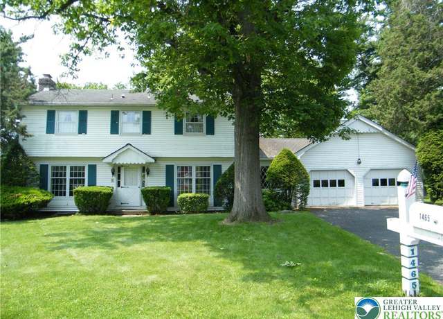 Property at 1465 Princeton Dr, Hanover Twp, PA 18017, 4 beds, 2.5 baths