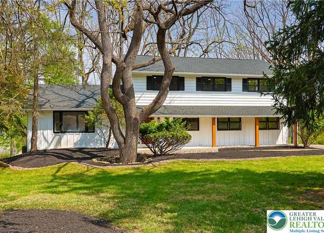 Property at 2011 Greenwood Rd, Allentown City, PA 18103, 4 beds, 2.5 baths