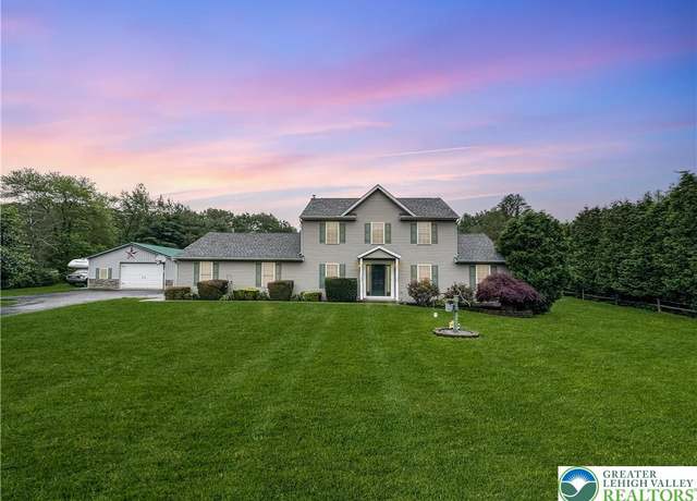 Property at 3708 Bayberry Dr, Lehigh Twp, PA 18038, 3 beds, 2.5 baths
