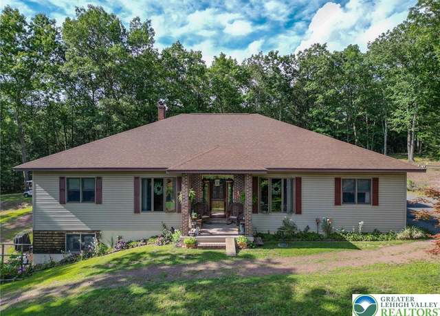 Property at 2950 Long Run Rd, Franklin Twp, PA 18235, 3 beds, 2.5 baths