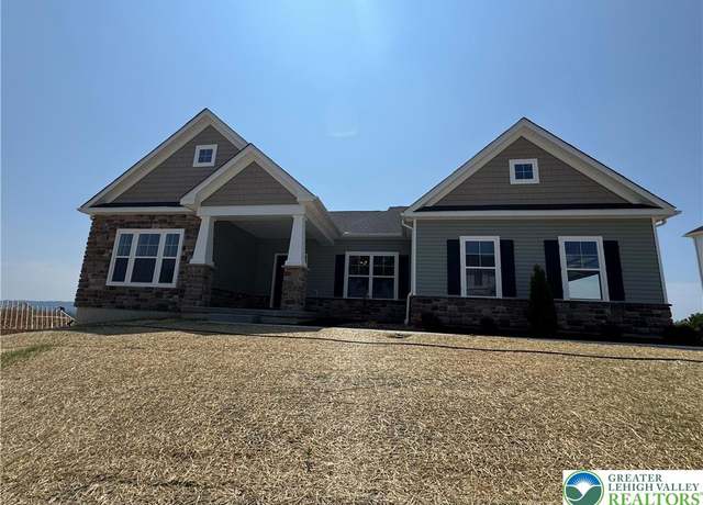 Property at 4864 Farrcroft Dr #80, Easton, PA 18040, 3 beds, 2 baths