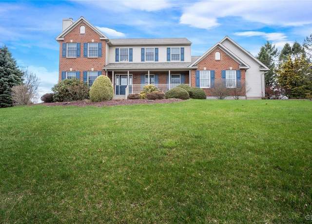 Property at 364 Beaver Run Dr, Bushkill Twp, PA 18064, 4 beds, 2.5 baths