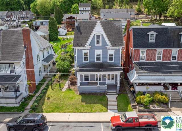 Property at 521 W Washington St, Slatington Borough, PA 18080, 3 beds, 1.5 baths