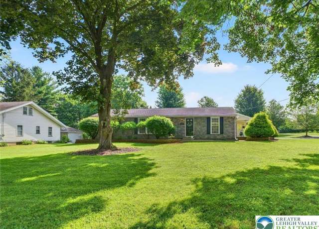 Property at 1227 Stones Crossing Rd, Easton, PA 18045, 3 beds, 1 bath