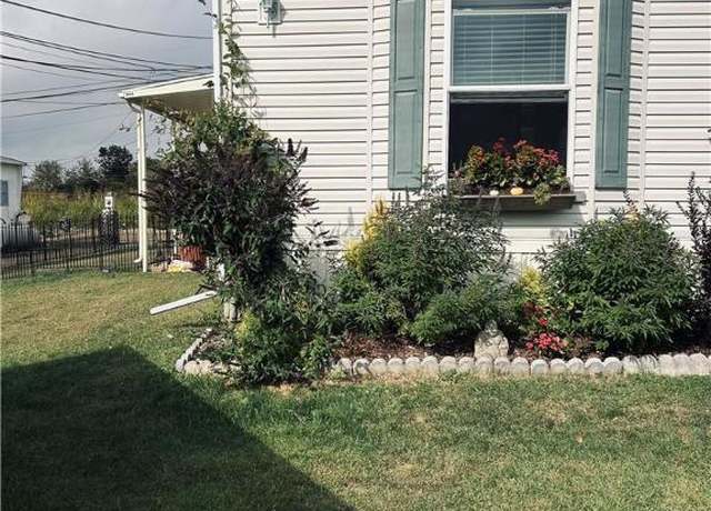 Property at 2509 Jay Ln, Moore Twp, PA 18014, 3 beds, 2 baths