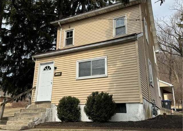 Property at 1145 E Susquehanna St, Salisbury Twp, PA 18103, 3 beds, 1 bath