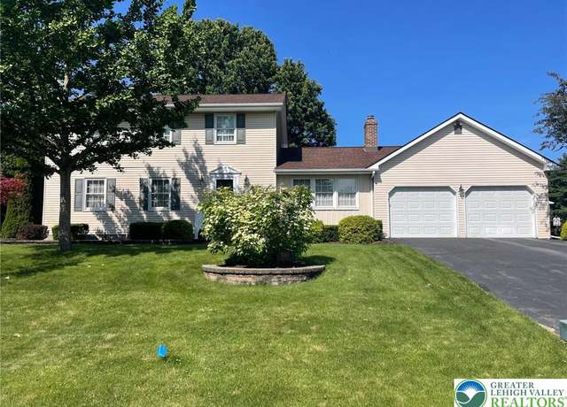 Property at 693 Lexington Rd, Lower Nazareth Twp, PA 18064, 4 beds, 2 baths