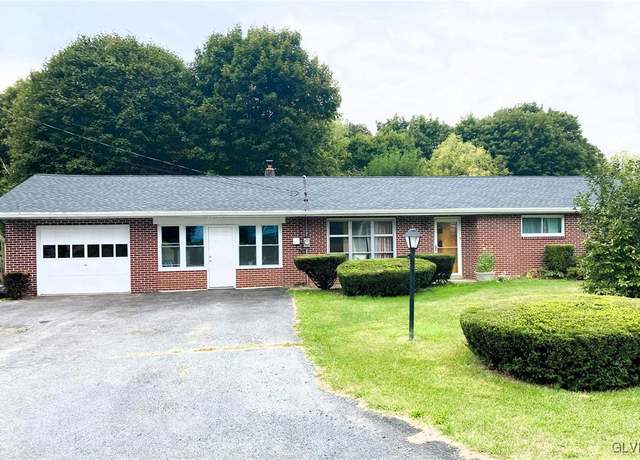 Property at 4405 Lehigh Dr, Lehigh Twp, PA 18088, 3 beds, 1.5 baths