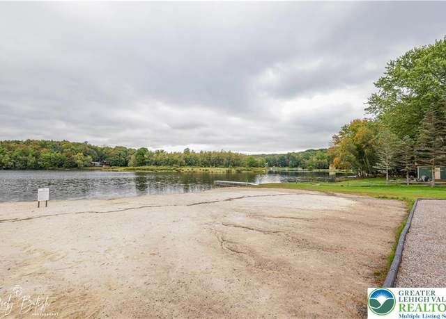 Property at 124 Chippewa Dr, Tobyhanna Twp, PA 18347