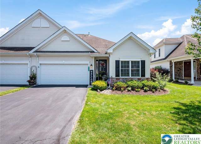 Property at 4112 Pine Hurst Dr, Allen Twp, PA 18067, 3 beds, 3 baths