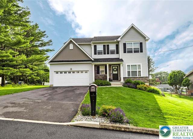 Property at 1404 Waverly Ave, Easton, PA 18040, 4 beds, 2.5 baths