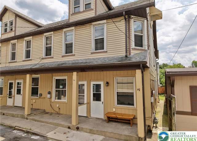 Property at 115 W Frankford St, Bethlehem City, PA 18018, 3 beds, 1 bath