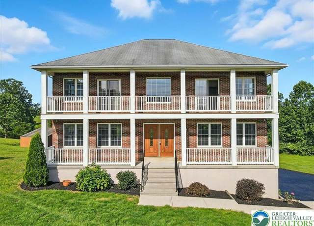 Property at 2107 Pohopoco Dr N, Polk Twp, PA 18058, 4 beds, 3.5 baths