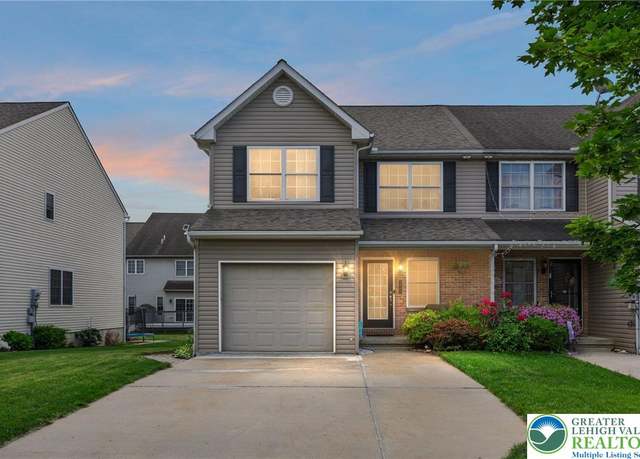 Property at 1382 Mohr Cir, Macungie Borough, PA 18062, 3 beds, 2.5 baths