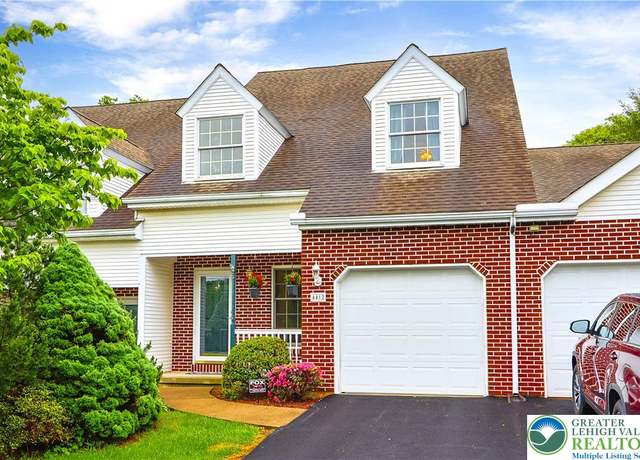 Property at 4412 W Rosebay Ct, Bethlehem Twp, PA 18020, 3 beds, 2 baths