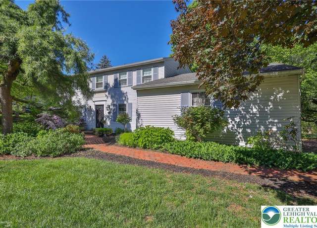Property at 1245 Valley View Dr, Lower Macungie Twp, PA 18103, 4 beds, 2.5 baths