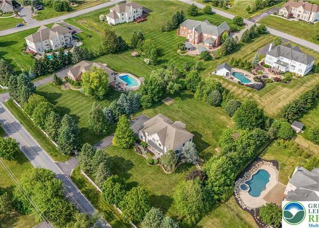 Property at 774 Lahr Rd, Bushkill Twp, PA 18064, 4 beds, 4 baths