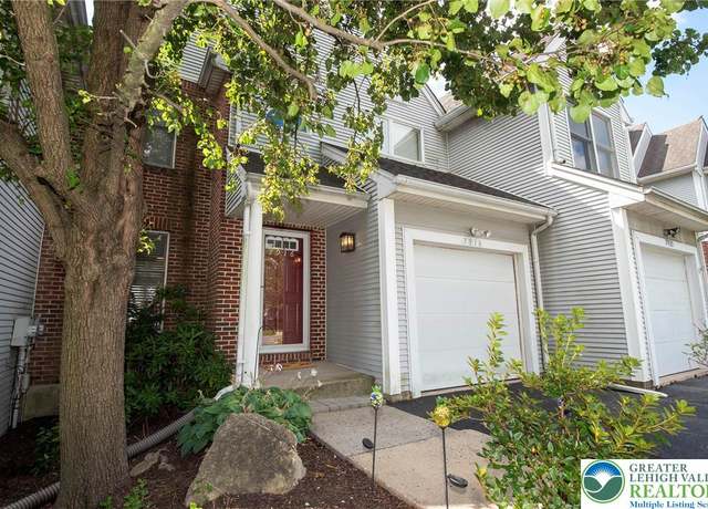 Property at 7916 Cross Creek Cir, Upper Macungie Twp, PA 18031, 2 beds, 2.5 baths
