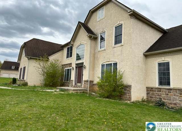 Property at 120 Fox Run, Easton, PA 18042, 4 beds, 3.5 baths