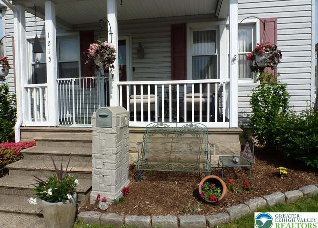 Property at 1215 Easton Rd, Hellertown Boro, PA 18055, 3 beds, 2 baths