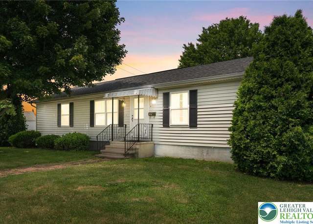 Property at 4 Davis St, Luzerne, PA 18706, 3 beds, 2 baths