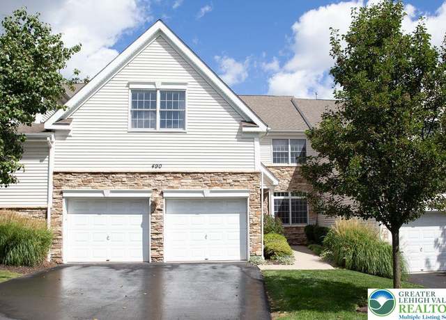 Property at 490 Inverness Cir, Williams Twp, PA 18042, 3 beds, 2.5 baths