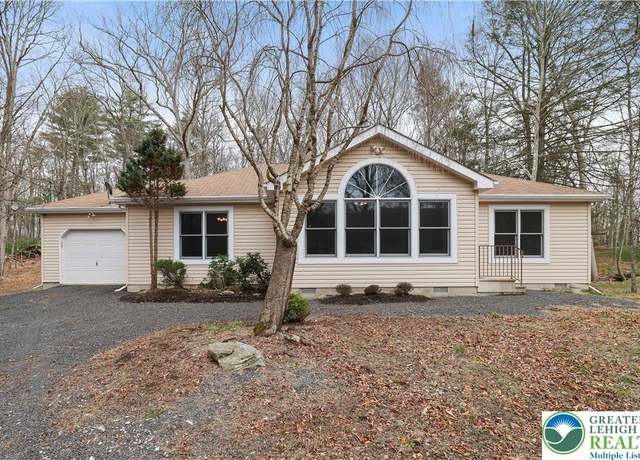 Property at 118 Quail Ct, Lehman Twp, PA 18324, 3 beds, 2 baths