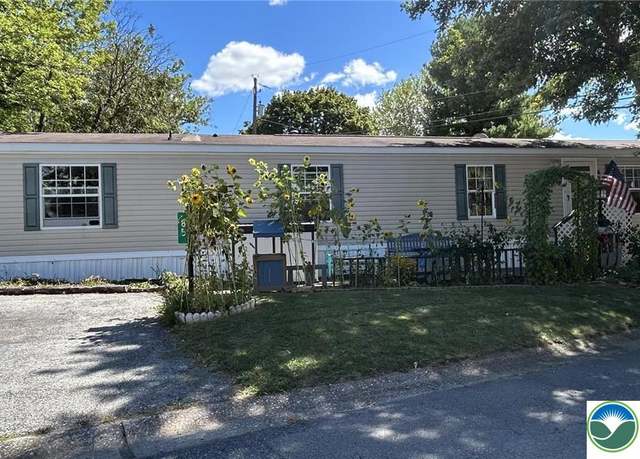 Property at 85 Leisure Ln, Allen Twp, PA 18067, 2 beds, 1 bath